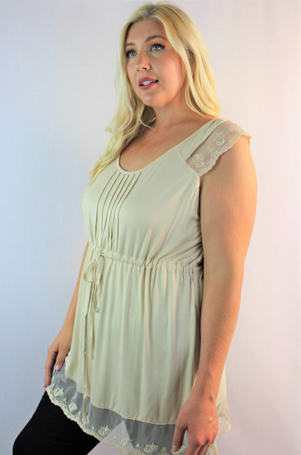 Luna Lace Top